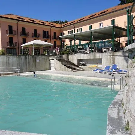 Sleeps 2 Pool T421412 Meina