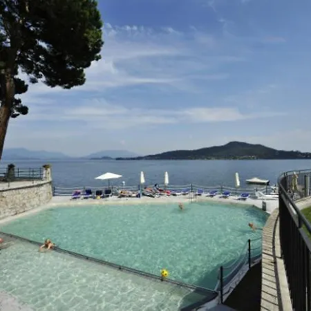 Sleeps 2 Pool T421412